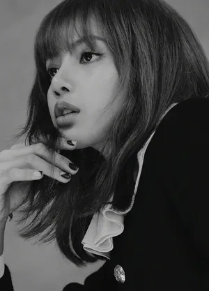 Lisa性感魅力黑白写真图片_2