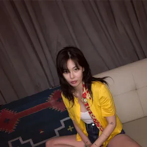 泫雅个性夜拍生活照图片_5