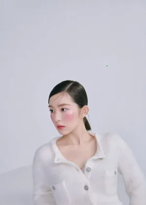 裴珠泫美妆画报写真图片_3