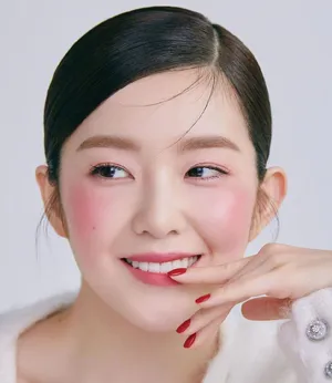裴珠泫美妆画报写真图片_4