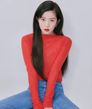 裴珠泫美妆画报写真图片_7