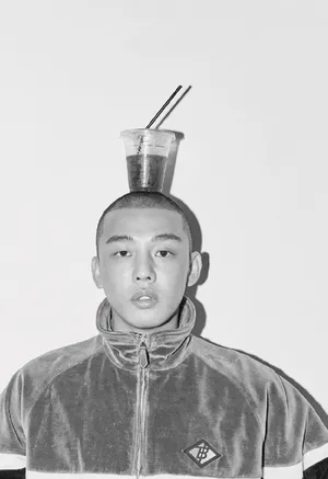 刘亚仁硬朗帅气写真大片_6
