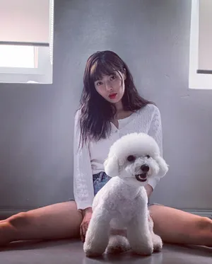 泫雅清纯性感生活照图片_3