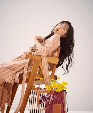 崔雪莉性感杂志大片写真图片_4