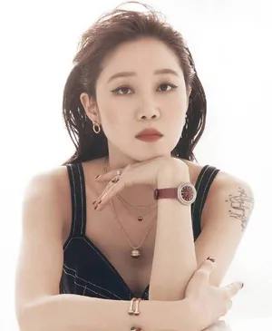 孔孝真高级质感时尚写真图片第1张