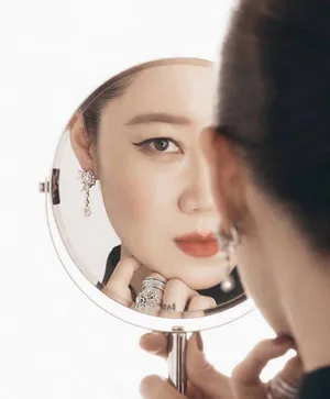 孔孝真高级质感时尚写真图片_4