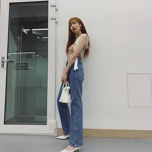 泫雅碎花吊带性感图片_11