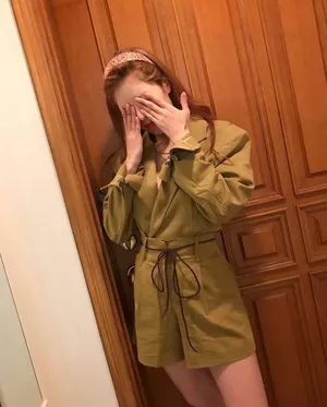 泫雅纤细美腿性感图片_4