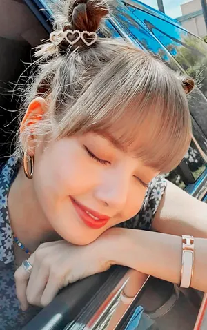 lisa可爱俏皮写真图片