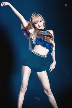 lisa性感百变舞台照图片_4