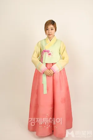 韩女团Girls Day韩服写真曝光 第一辑_4