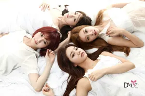 韩国女团Girls Day新专辑清新写真
