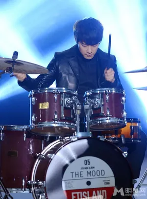 Miss A与FTIsland等助阵The Show_6