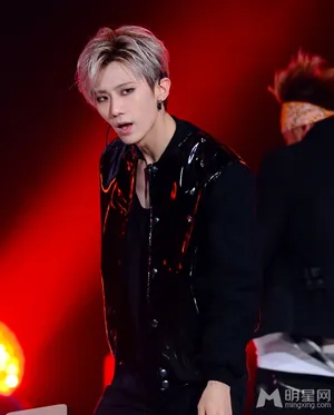 Miss A与FTIsland等助阵The Show_7