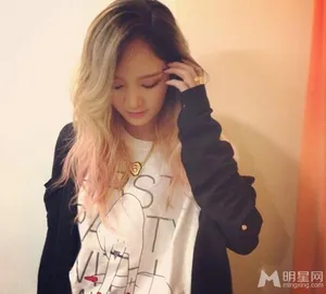 miss A孟佳私房生活可爱卖萌照_7