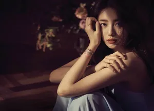 裴秀智妩媚优雅唯美画报图片_2