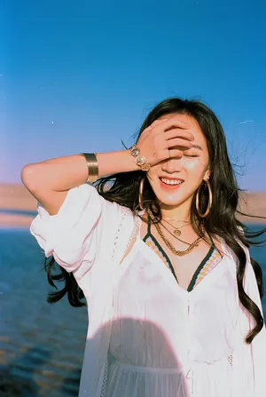 孟佳图片 孟佳MV最新写真图片_2
