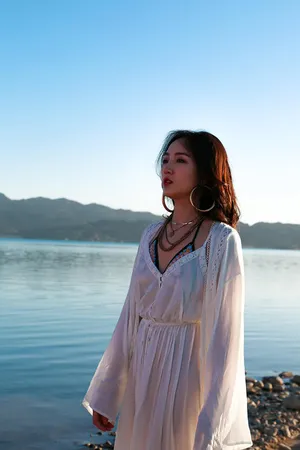 孟佳图片 孟佳MV最新写真图片_4