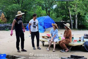 三时三餐 官方更新金荷娜花絮新图_3