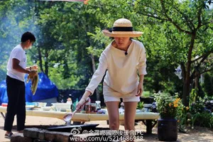 三时三餐 官方更新金荷娜花絮新图_6