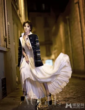 宋慧乔 VOGUE性感女人画报_7