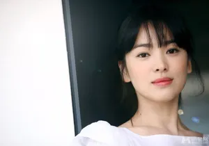 宋慧乔拍写真 气质纯美清淡如菊_6