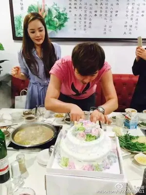 蔡琳为高梓淇庆生 两人甜蜜令人羡慕_5