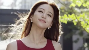 韩艺瑟 《美女的诞生》莎拉单人照_4
