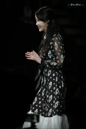 IU李智恩2014MAMA盛典出席图 白色礼服犹如女神_7