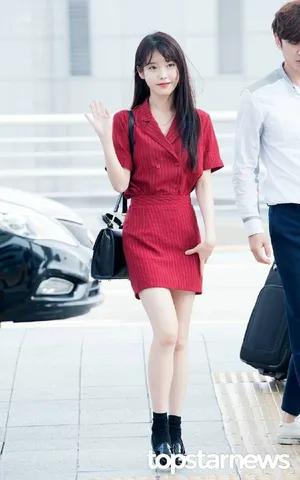 IU妹纸日常着装机场性感抓拍图片_5