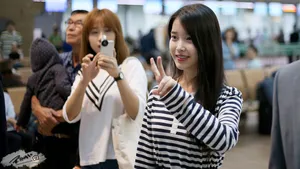 李智恩IU香港上水广场发布会-韩国仁川机场出境高清饭拍图_3