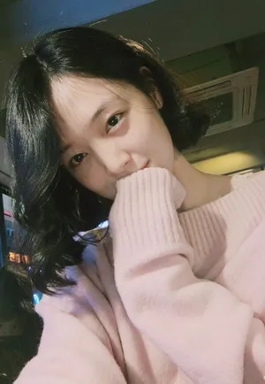 崔雪莉短发自拍写真图片_2