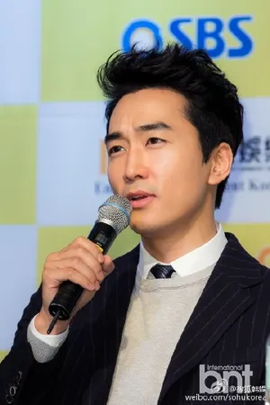 李英爱新戏举行记者会 女神端庄不畏岁月 李英爱图片_6