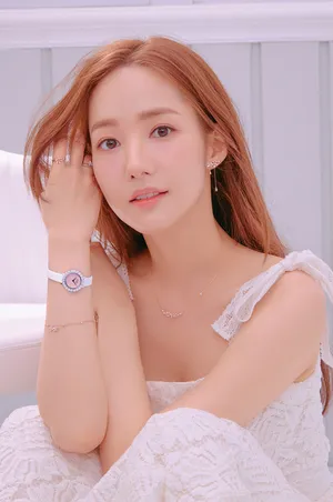 朴敏英超美代言写真图片_2
