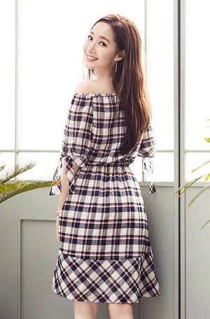 朴敏英优雅靓丽夏季写真图片_4