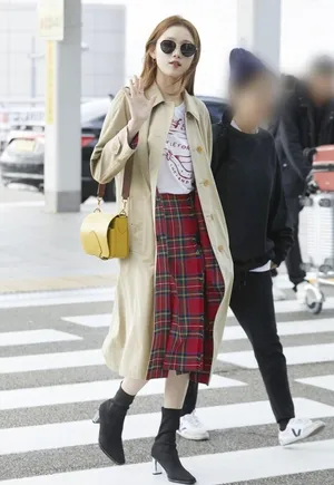 李圣经机场性感气质写真