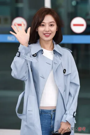韩国美女金智媛唯美机场图片_8