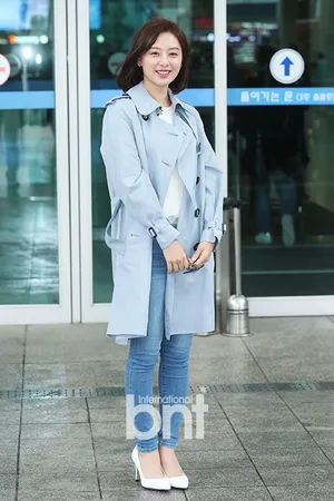 韩国美女金智媛唯美机场图片_9