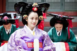 金泰希