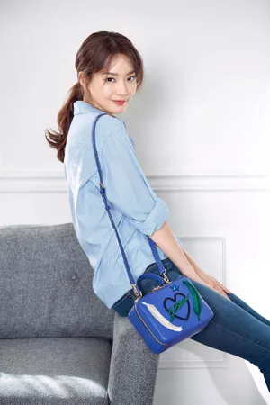 韩国美女申敏儿写真图片_1