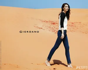 申敏儿GIORDANO春夏服饰画报写真_4