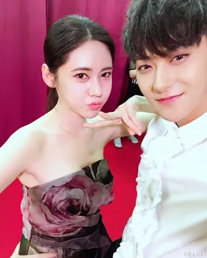 韩国女星秋瓷炫温婉淑女而又美艳动人_8