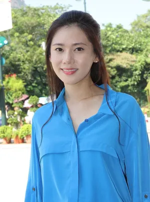 张翰秋瓷炫华丽上班族香港热拍 片场照曝光_4