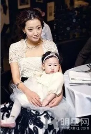 金喜善女儿图片