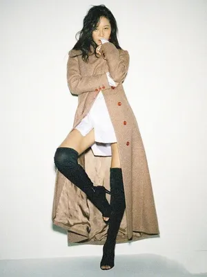 孔孝真性感时尚杂志写真图片_1