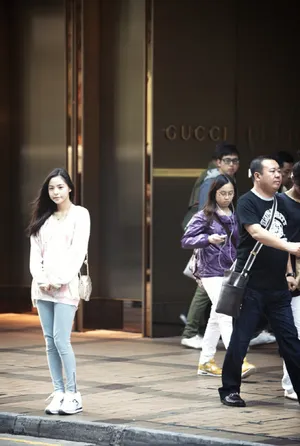 闵孝琳香港旅行写真公开 引起瞩目_7