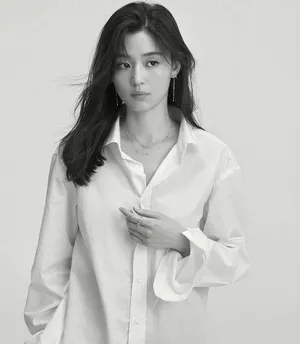 全智贤最新杂志写真图片：女人味十足_3