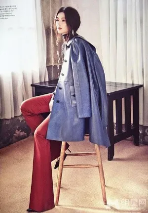 全智贤《ELLE》最新写真 慵懒迷人女神气质_4