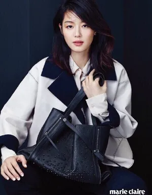 韩国美女全智贤登上Marie Claire韩国版九月刊图片_4
