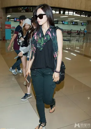 少女时代与JYJ亮相机场 俊男靓女潮味十足  JYJ图片_2